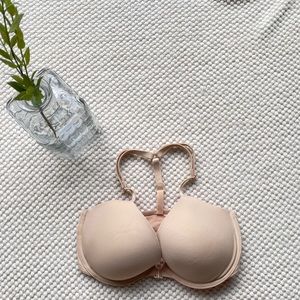 PINK Victoria’s Secret Front Clip Bra